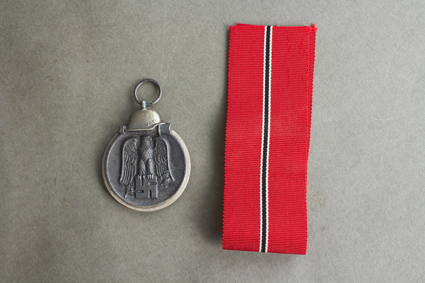 "Winterschlacht im Osten" Medal. Unmarked. Original.