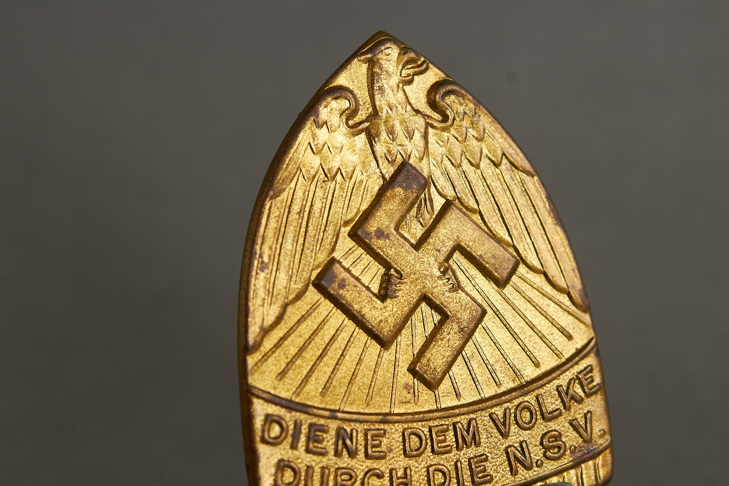 N.S.V (Nationalsozialistische Volkswohlfahrt) Tinnie. Original.