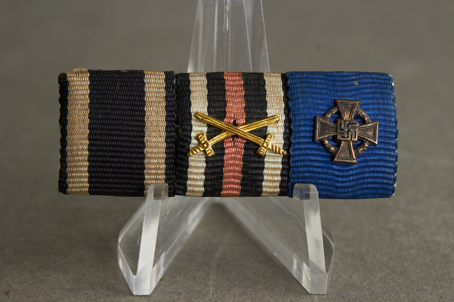 3-Place Ribbon Bar. Original.