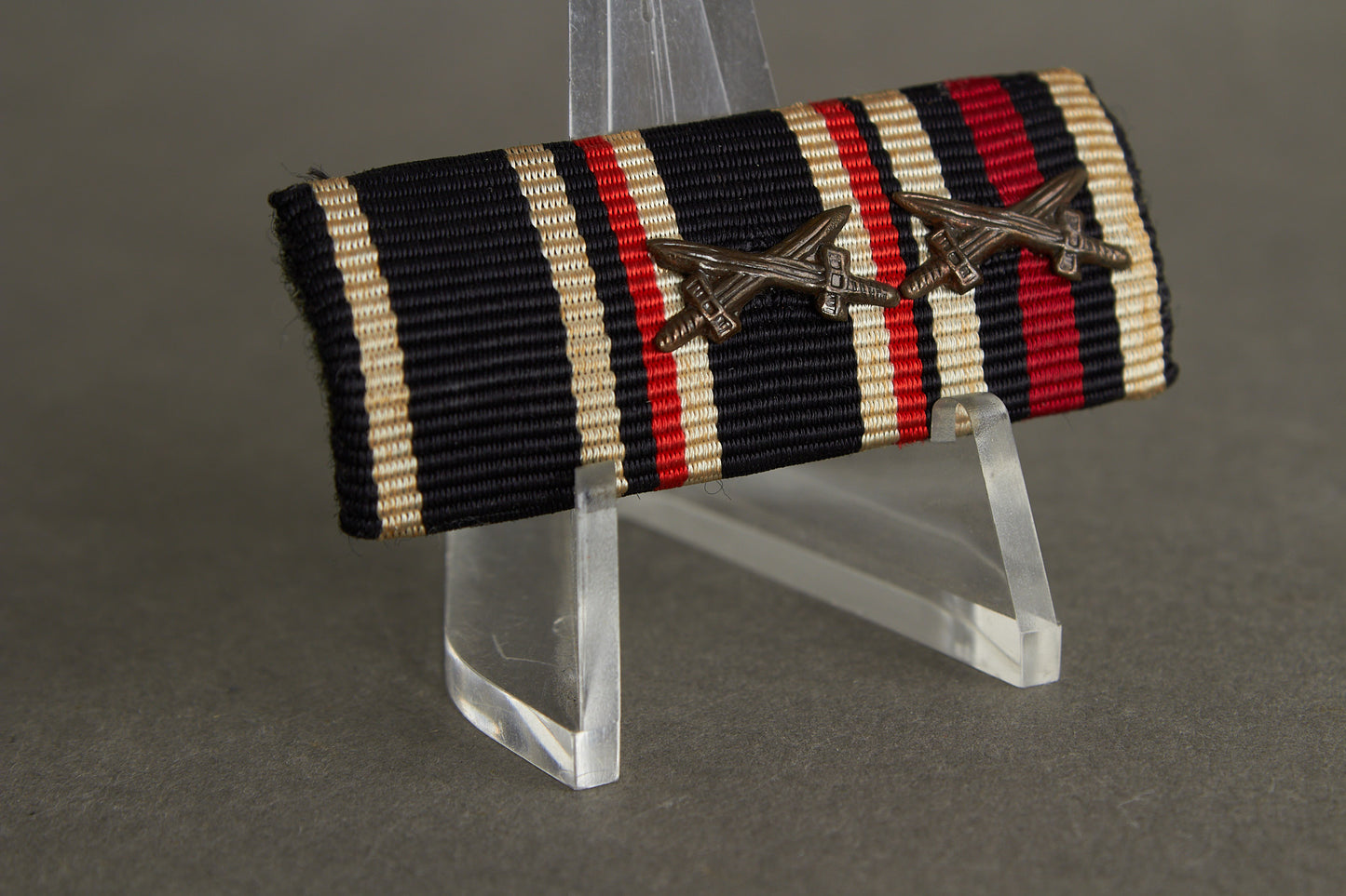 3-Place Ribbon Bar. Original.