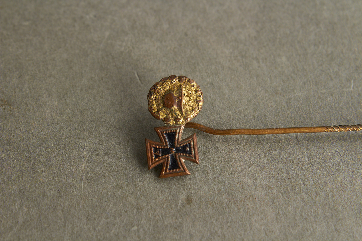 Miniature Iron Cross & Wound badge in Gold miniature stickpin. Original.