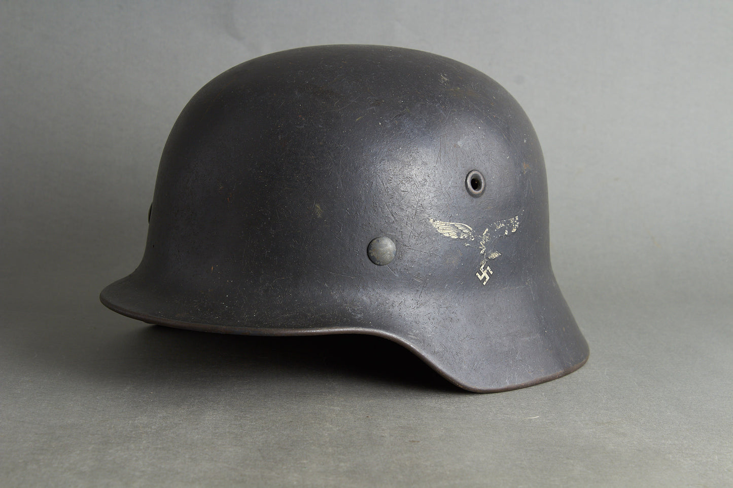 Luftwaffe M40 Single Decal Helmet. Original.