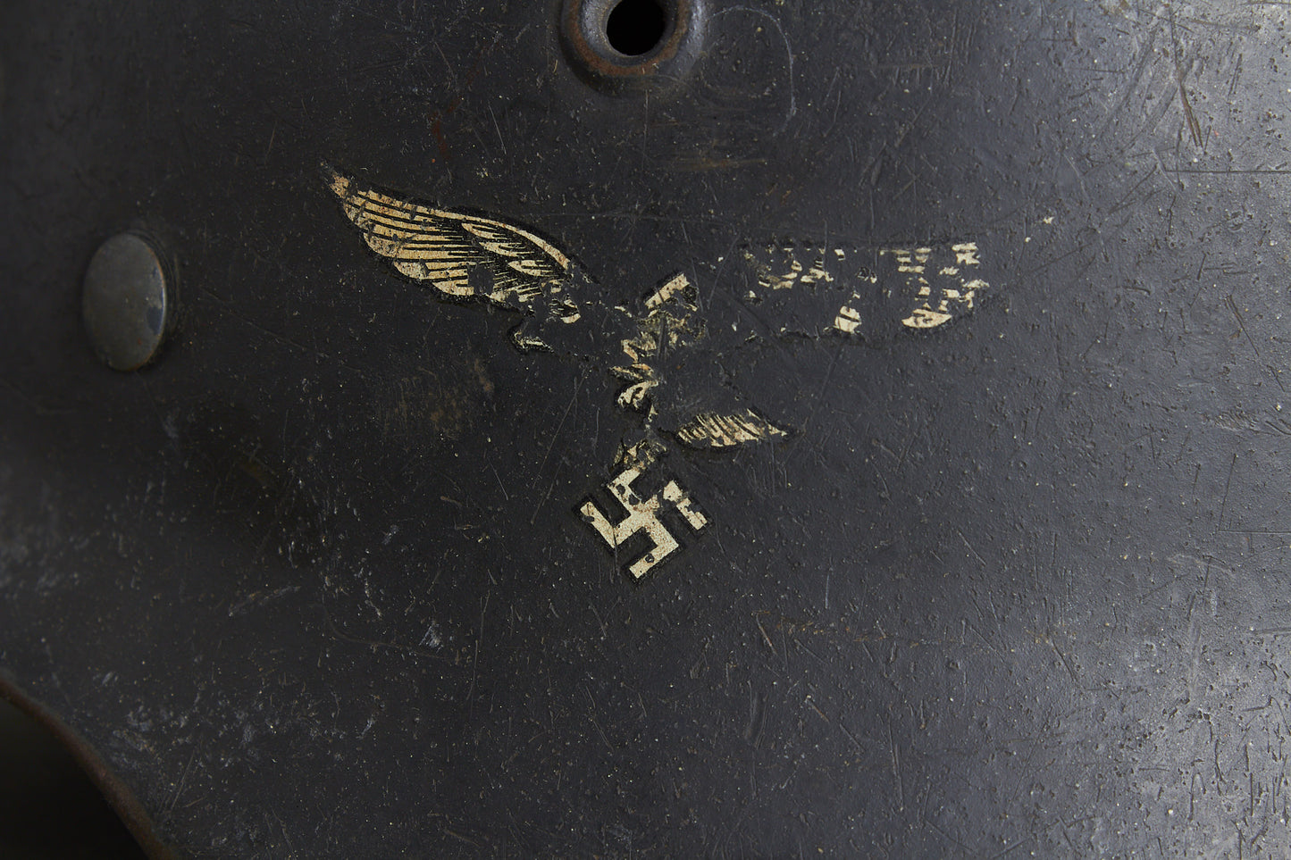 Luftwaffe M40 Single Decal Helmet. Original.