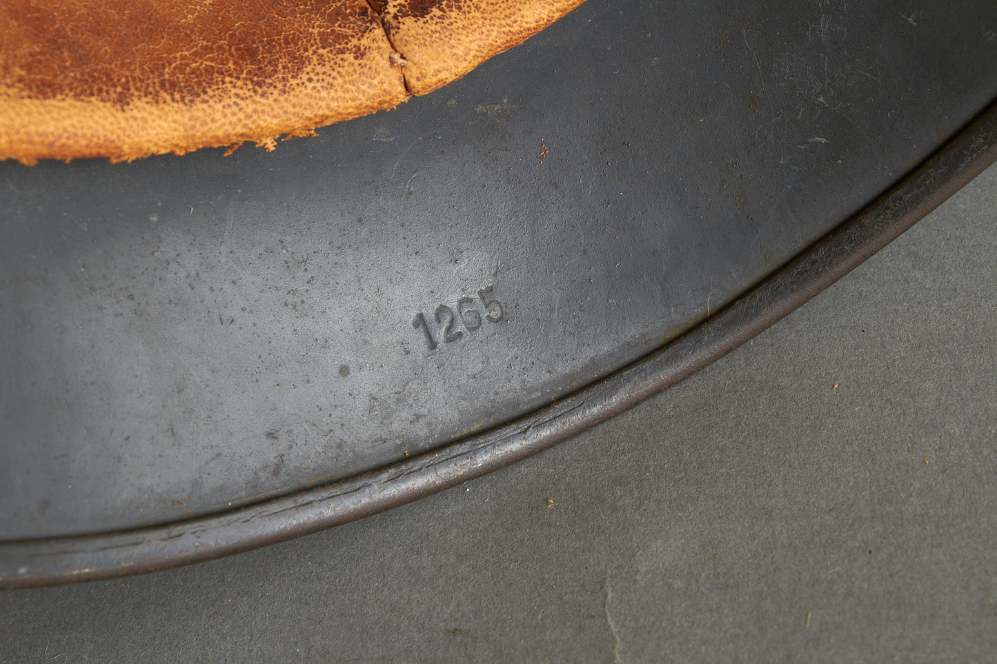 Luftwaffe M40 Single Decal Helmet. Original.