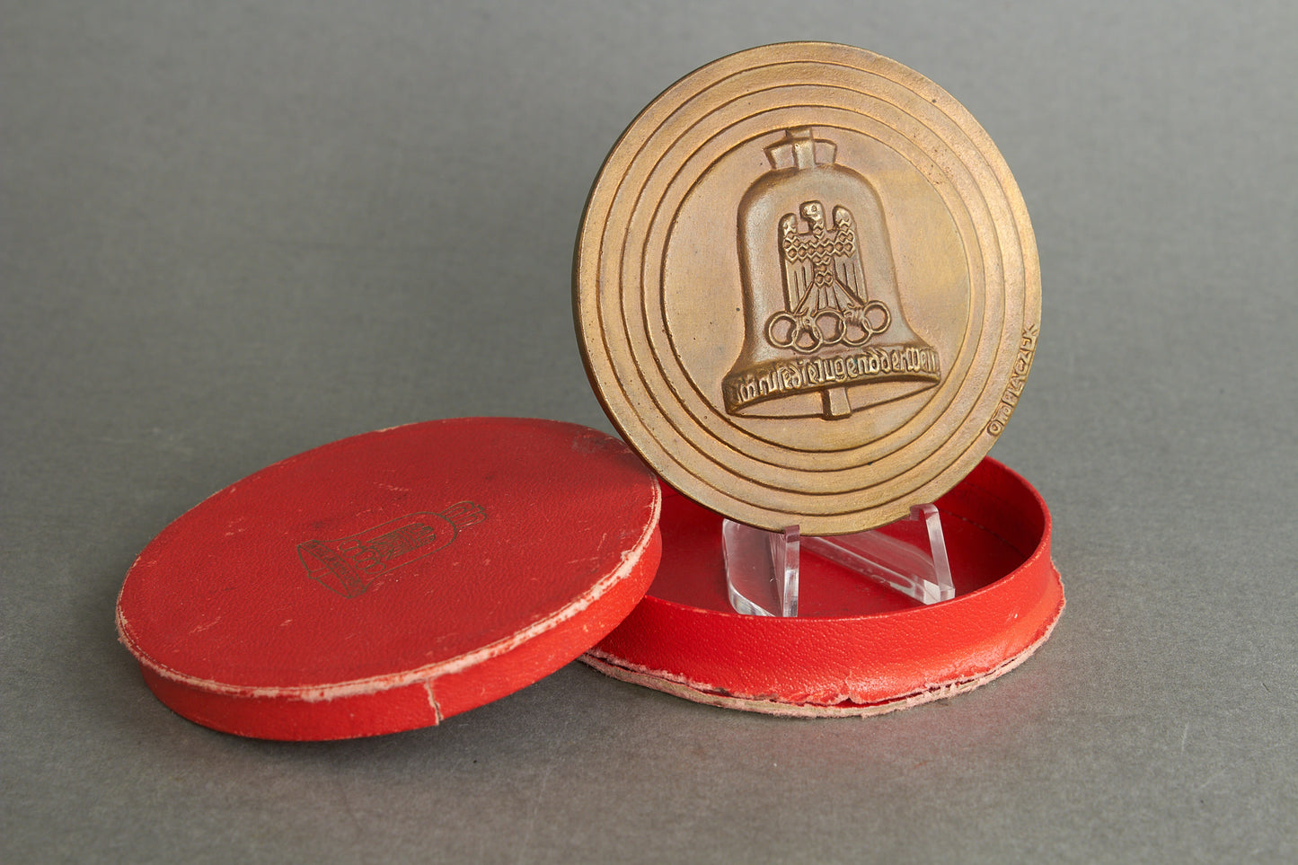 Olympiade Berlin 1936 "Ich rufe die Jugend der Welt!". In box. Rare. Original.