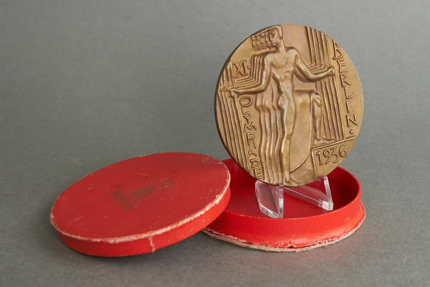 Olympiade Berlin 1936 "Ich rufe die Jugend der Welt!". In box. Rare. Original.