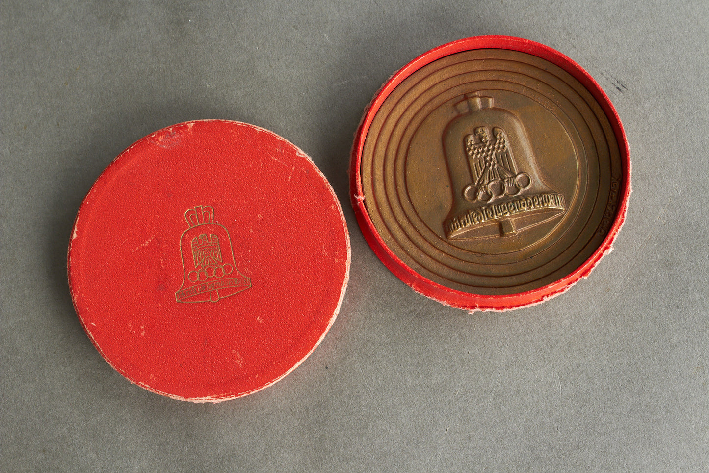 Olympiade Berlin 1936 "Ich rufe die Jugend der Welt!". In box. Rare. Original.