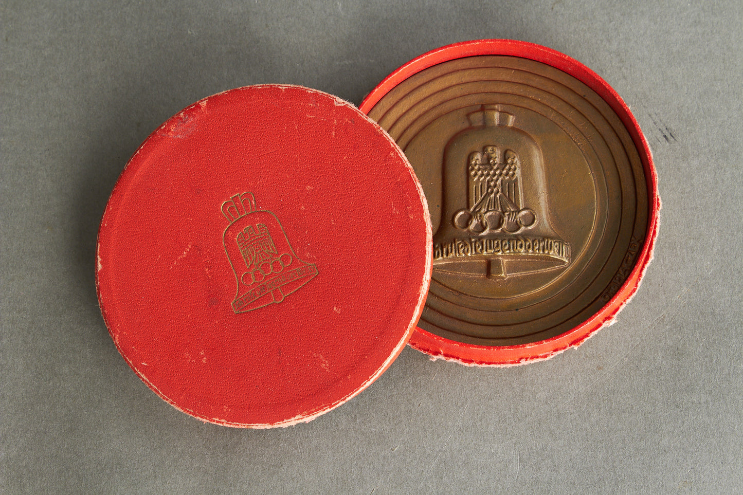 Olympiade Berlin 1936 "Ich rufe die Jugend der Welt!". In box. Rare. Original.