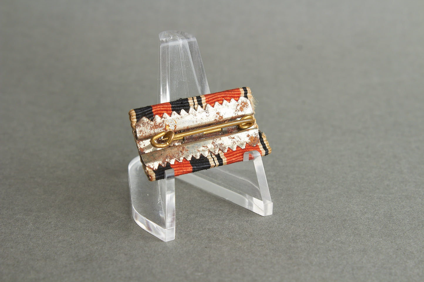 2-Place Ribbon Bar. Original.