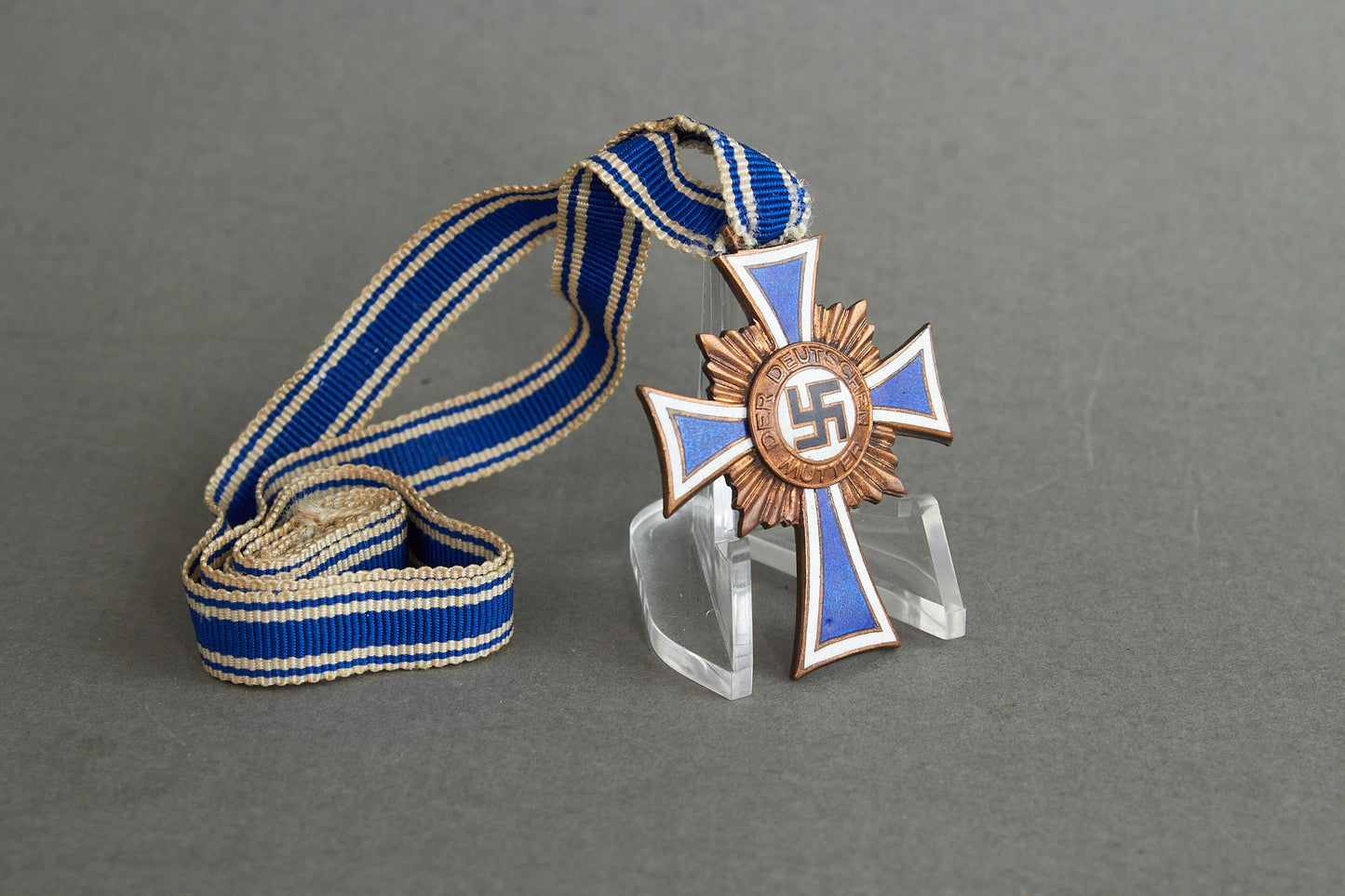 Mutterkreuz "Ehrenkreuz der Deutschen Mutter" in Bronze. Original.