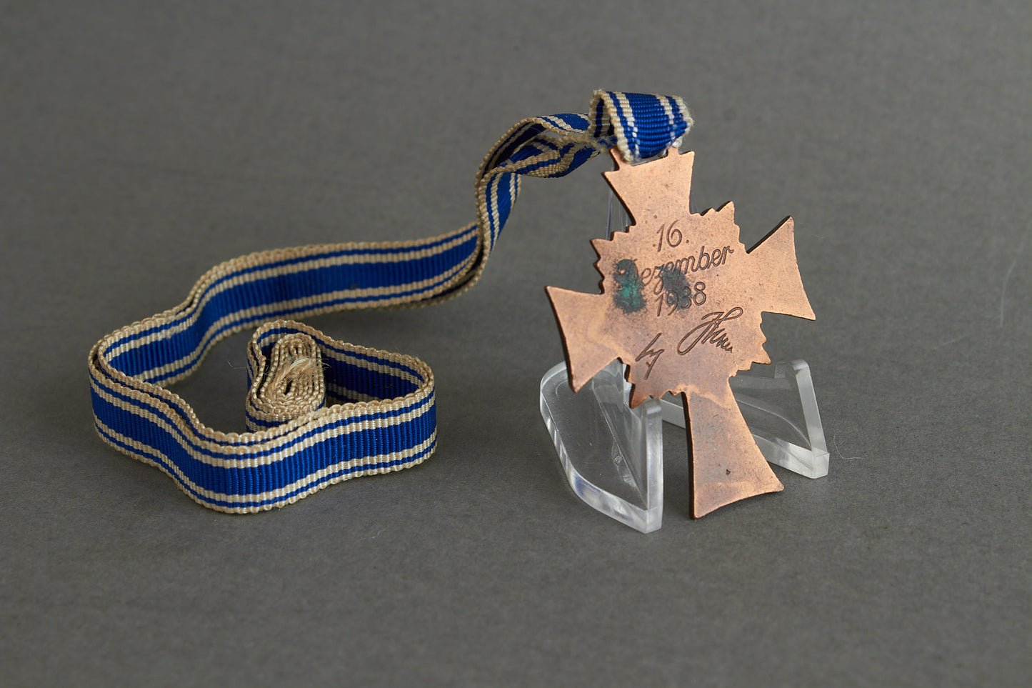 Mutterkreuz "Ehrenkreuz der Deutschen Mutter" in Bronze. Original.