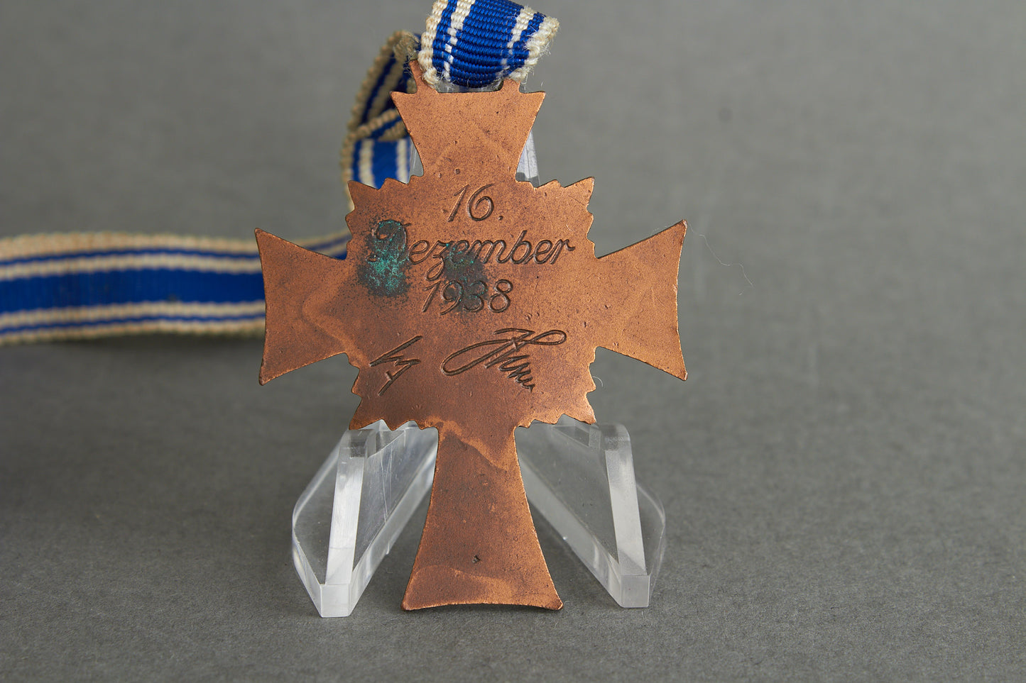 Mutterkreuz "Ehrenkreuz der Deutschen Mutter" in Bronze. Original.