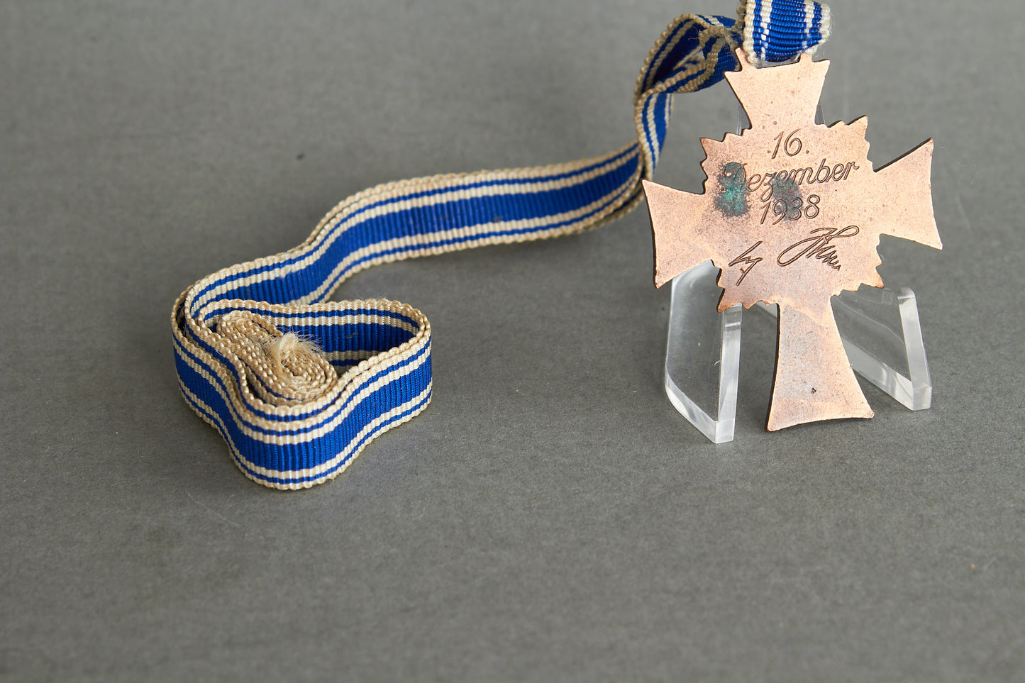 Mutterkreuz "Ehrenkreuz der Deutschen Mutter" in Bronze. Original.