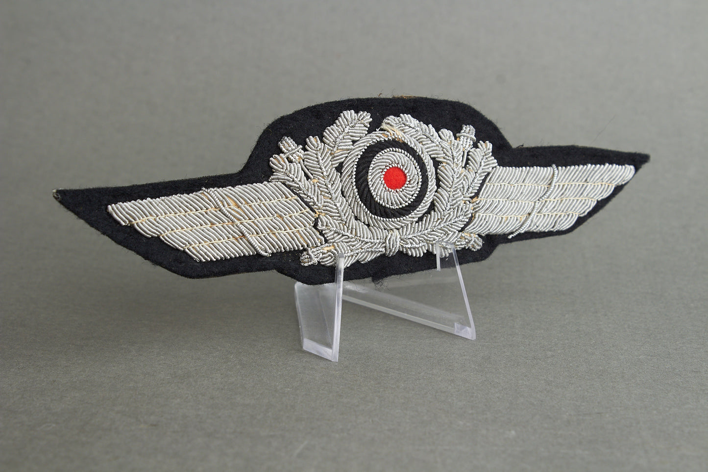 Luftwaffe Officer Visor Cap Cocarde. Original.
