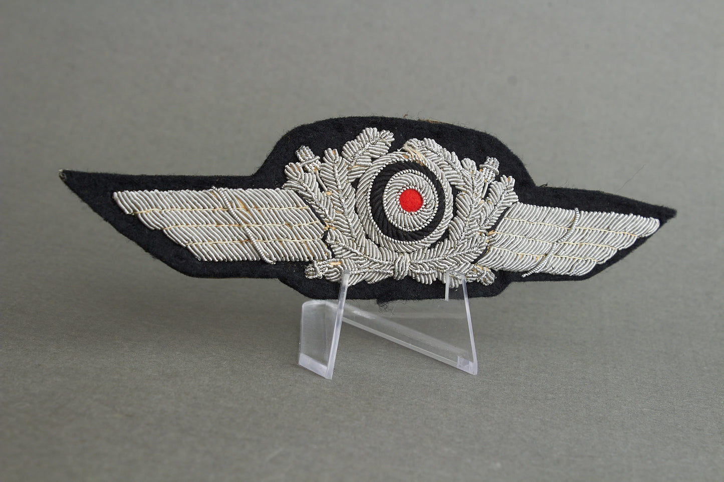 Luftwaffe Officer Visor Cap Cocarde. Original.