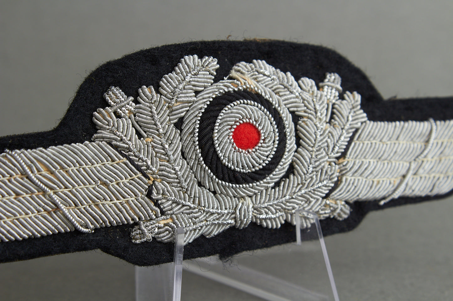 Luftwaffe Officer Visor Cap Cocarde. Original.