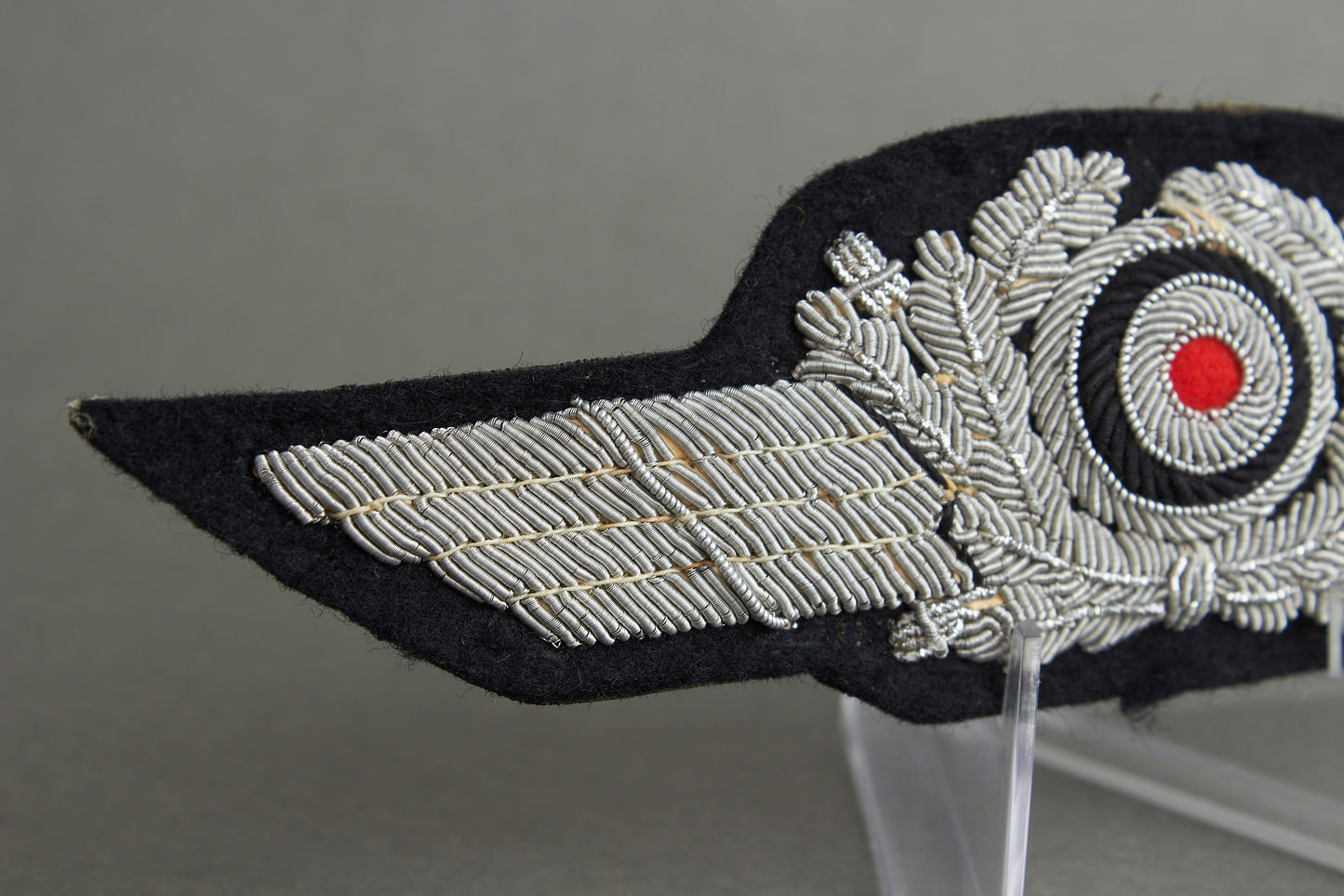 Luftwaffe Officer Visor Cap Cocarde. Original.