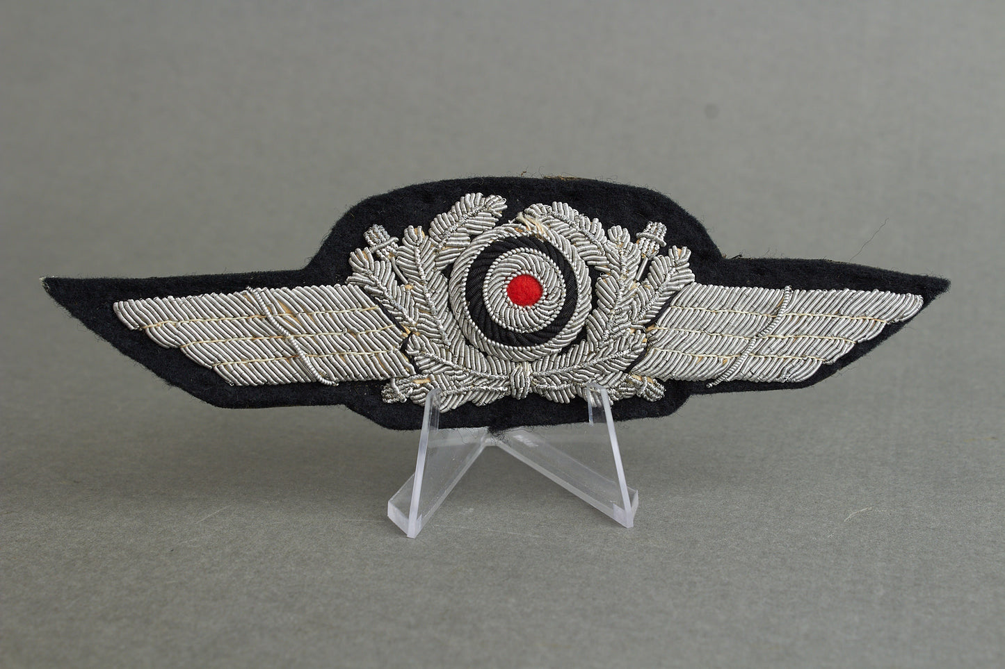 Luftwaffe Officer Visor Cap Cocarde. Original.