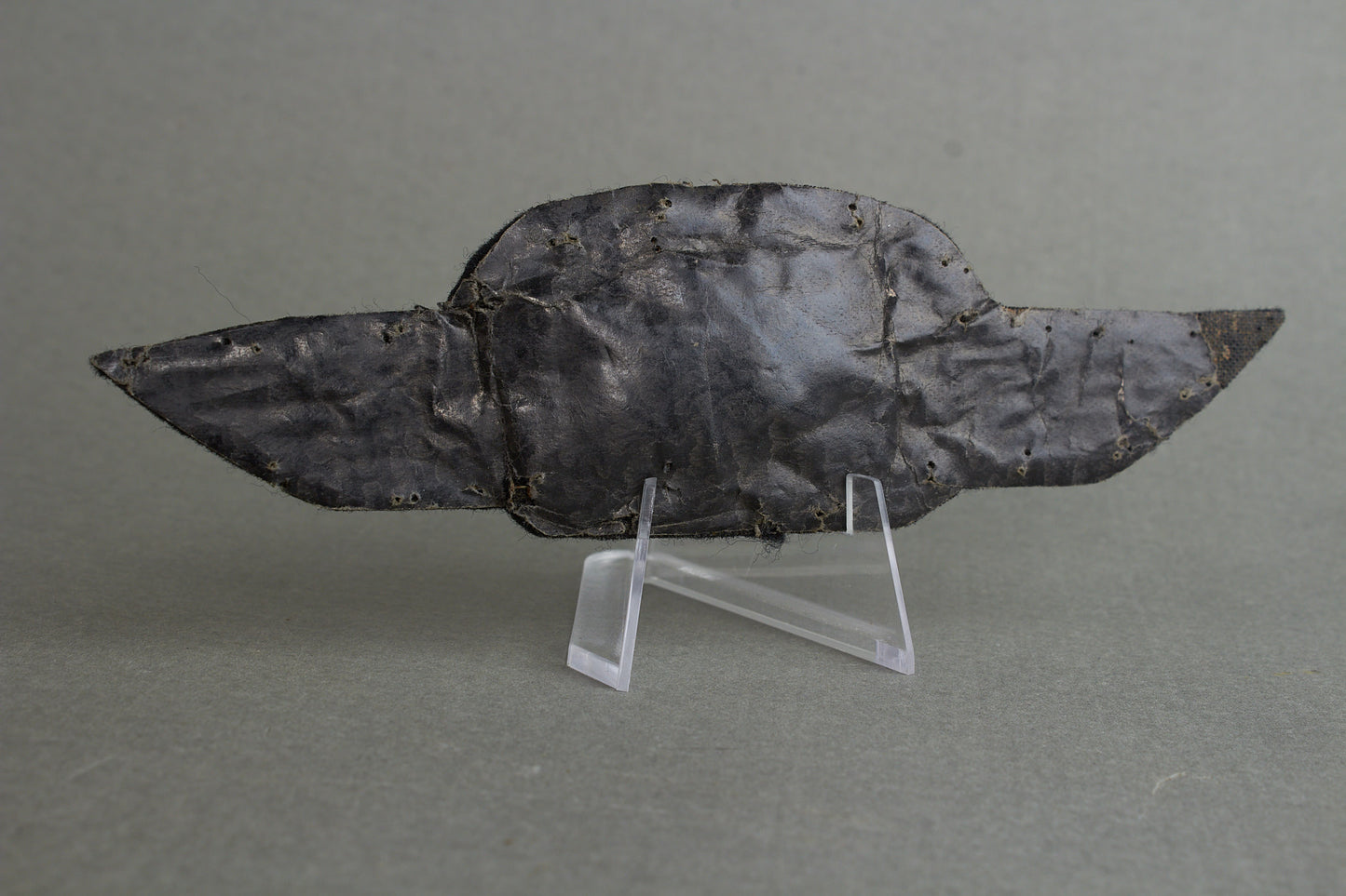Luftwaffe Officer Visor Cap Cocarde. Original.