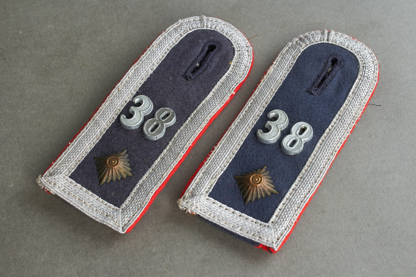 Luftwaffe "Flakartillerie" Shoulder Boards. "Slip on". Matching pair. Original.