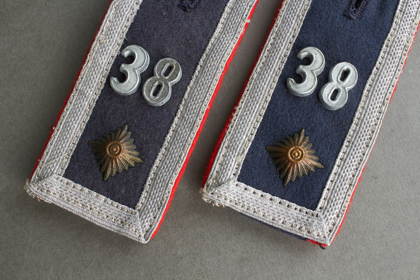 Luftwaffe "Flakartillerie" Shoulder Boards. "Slip on". Matching pair. Original.