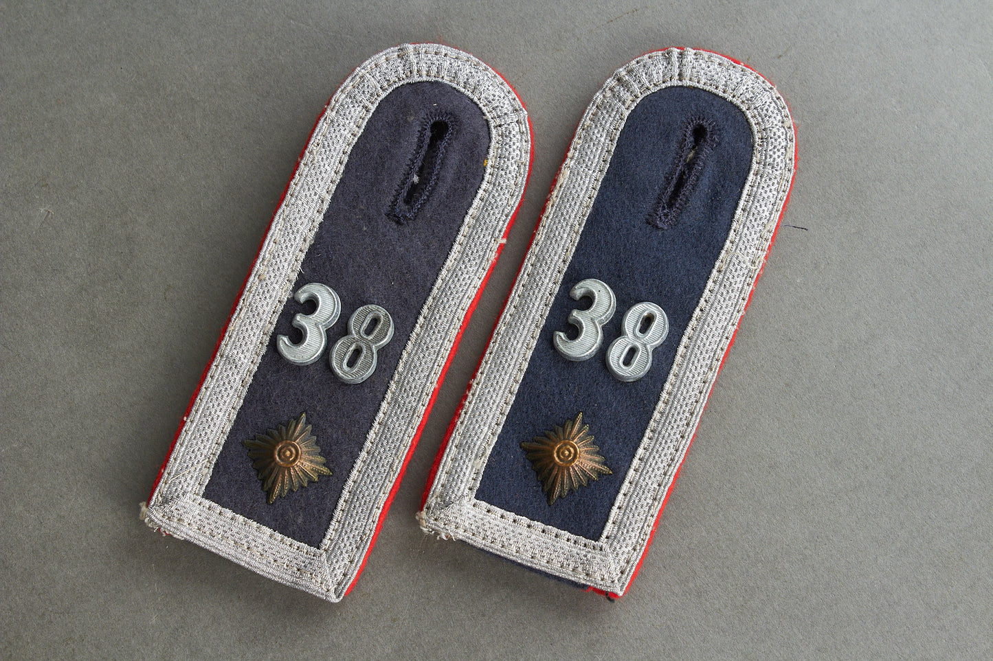 Luftwaffe "Flakartillerie" Shoulder Boards. "Slip on". Matching pair. Original.