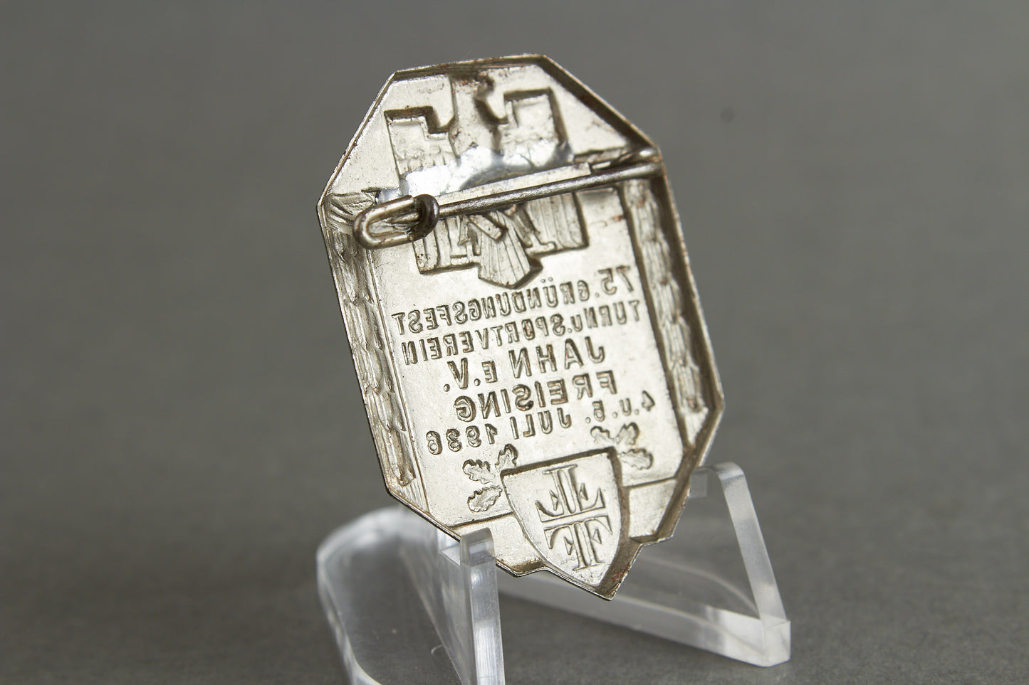 DRL "Deutscher Reichsbund für Leibesübungen" 1936 Tinnie. Original.