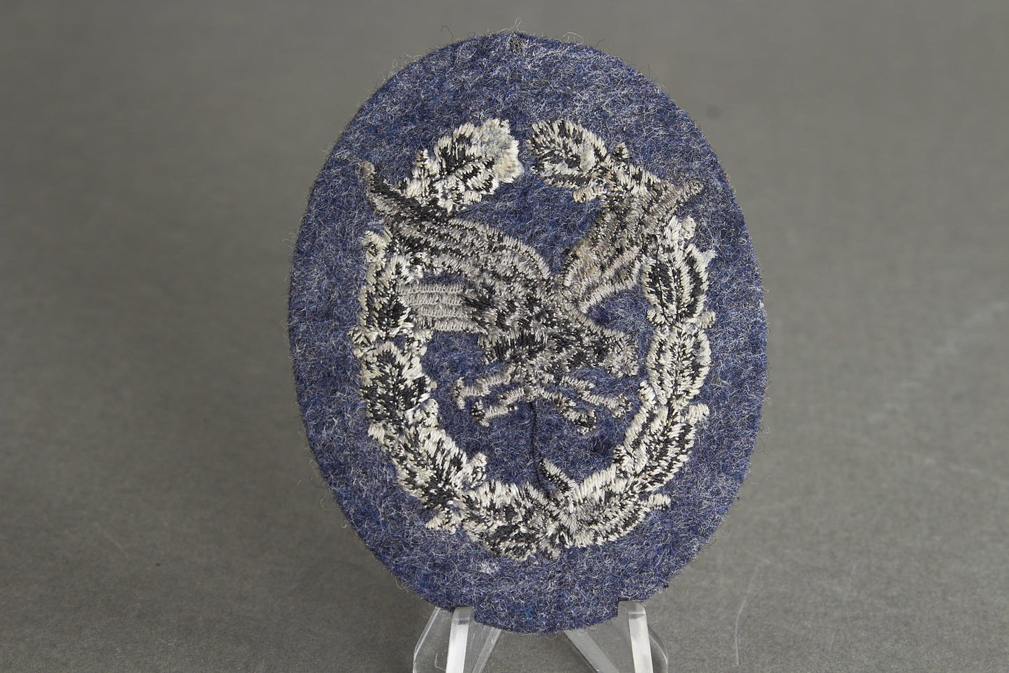 Luftwaffe "Fliegerschützenabzeichen mit Blitzbündel" Cloth Badge. Original.