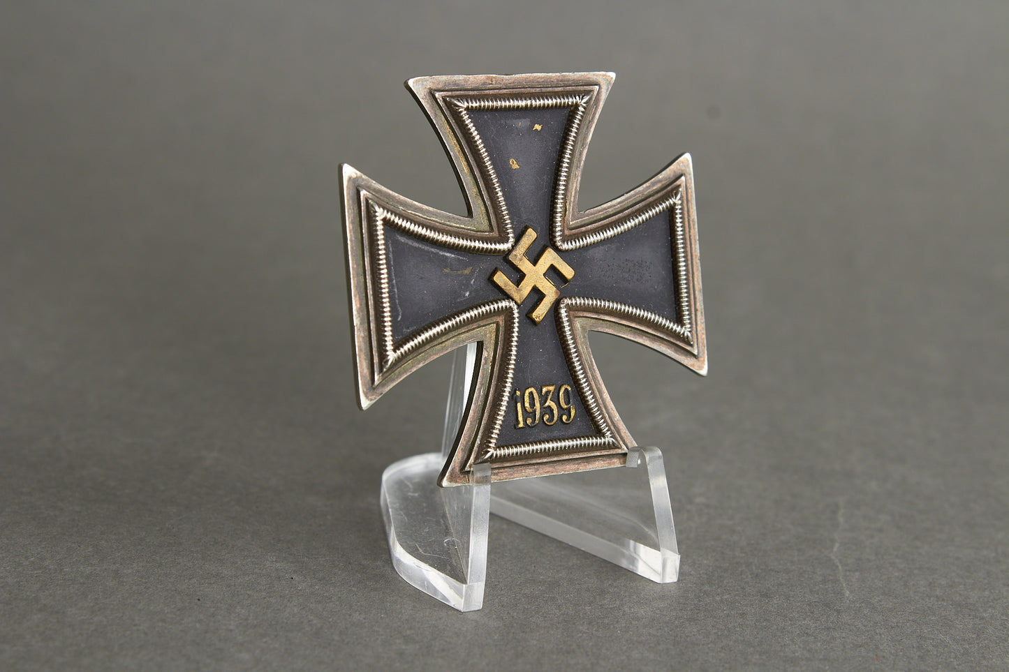 Iron Cross "Eisernes Kreuz" 1. Class. With Brass Core. Original.