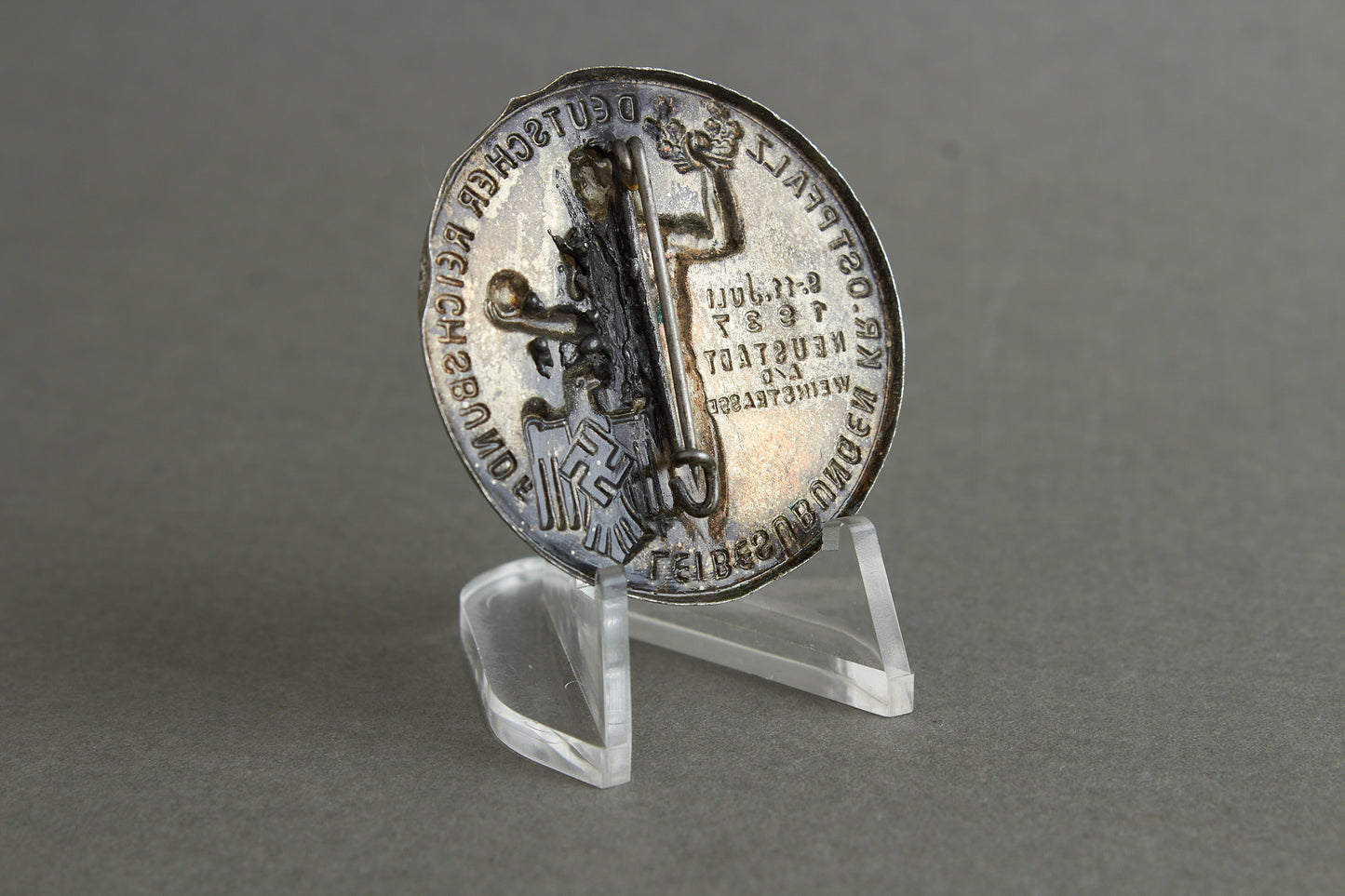 DRL "Deutscher Reichsbund für Leibesübungen" 1937 Tinnie. Original.