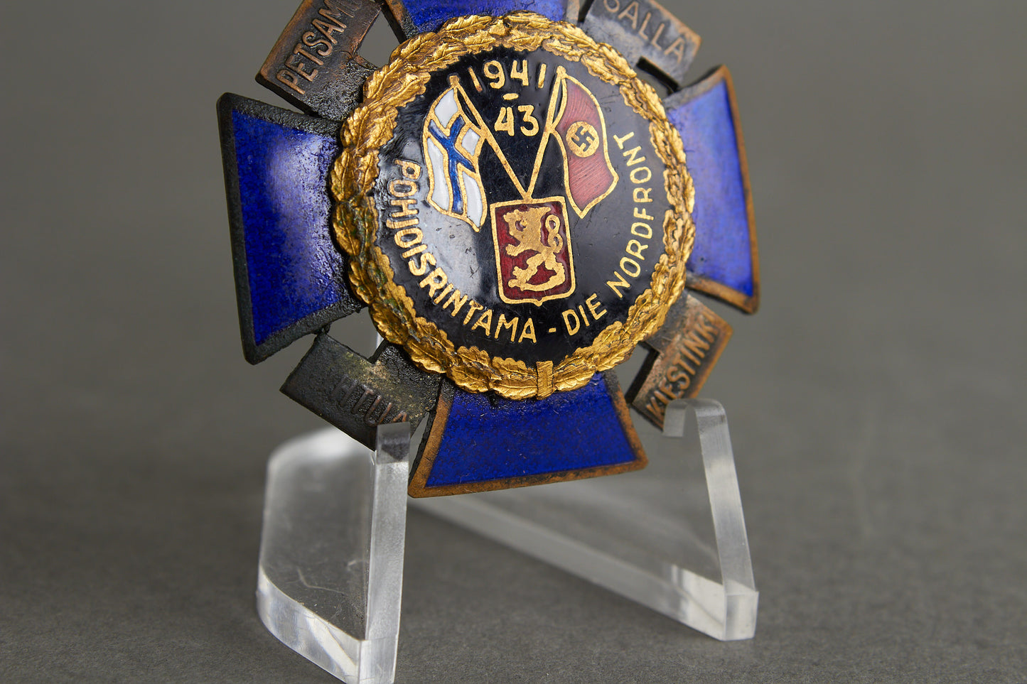 German/Finnish "Nordfront Kreuz 1941-1942". Awarded to German and Finnish soldiers. Original.