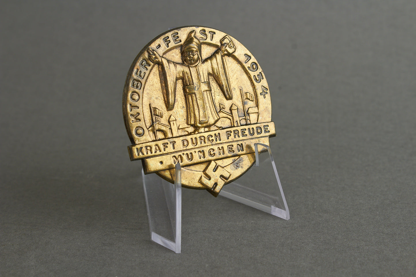 Kraft durch Freude (KdF) "Oktoberfest 1934 München" Tinnie. Original.