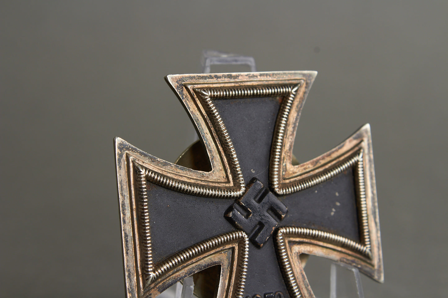 Iron Cross "Eisernes Kreuz" 1. Class Screw Back. Maker Marked L58. Original.