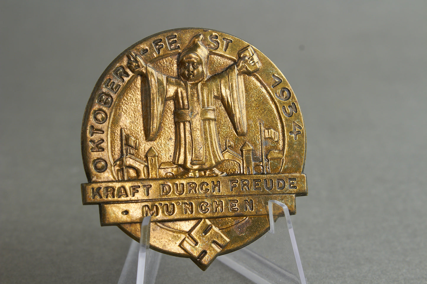 Kraft durch Freude (KdF) "Oktoberfest 1934 München" Tinnie. Original.