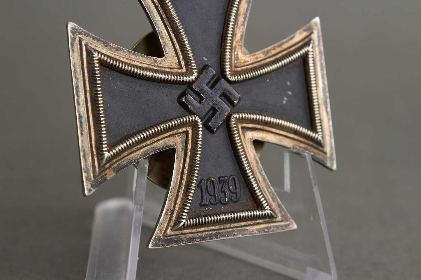 Iron Cross "Eisernes Kreuz" 1. Class Screw Back. Maker Marked L58. Original.