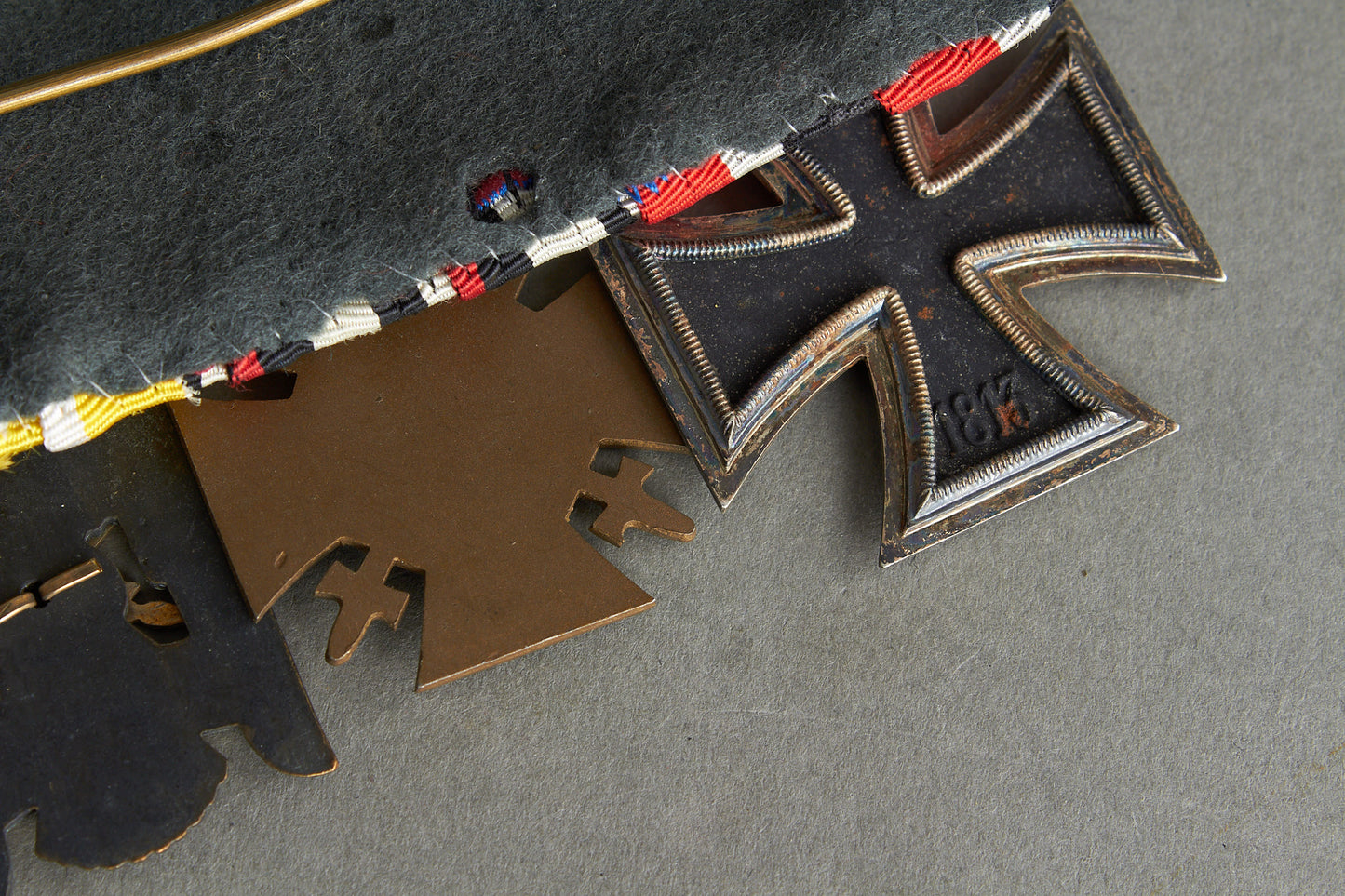 4-Place Medal Bar. Original.