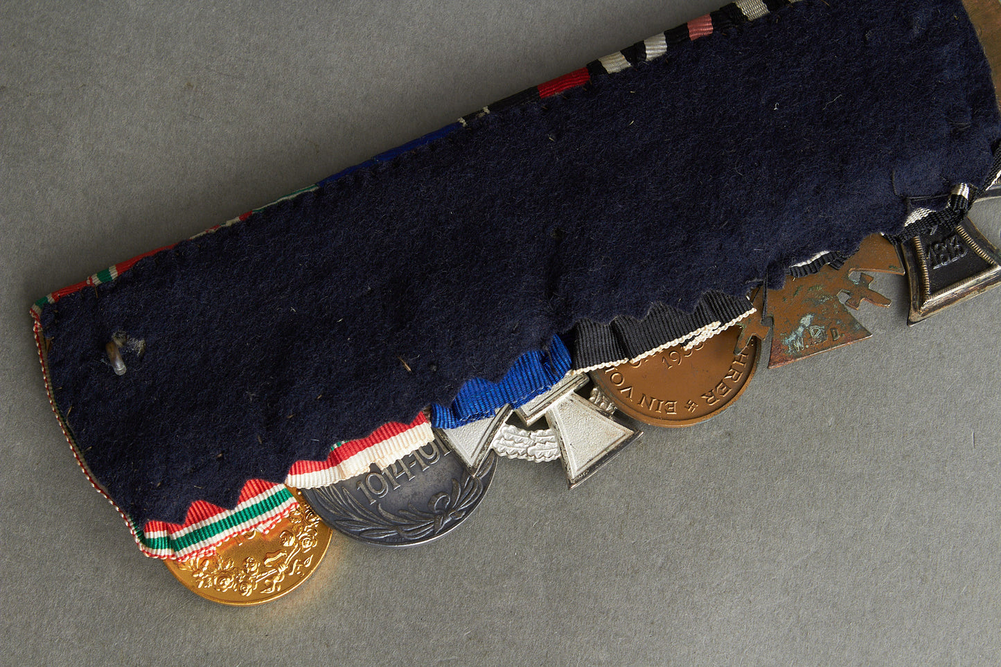 Large 6-Place Medal Bar. Original.