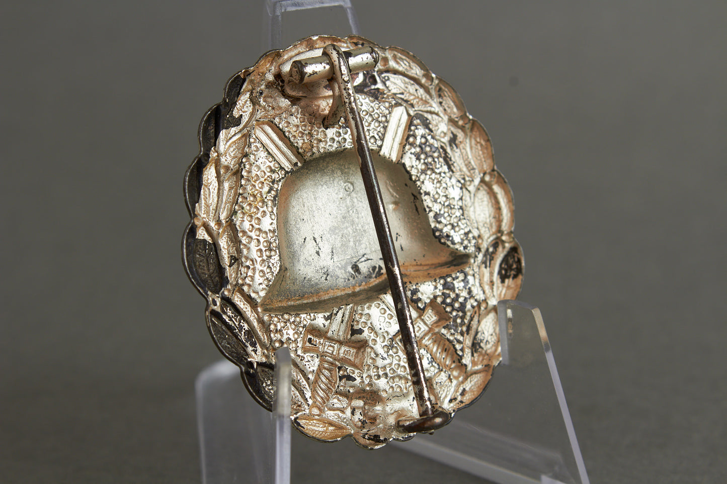 Wound Badge "Verwundetenabzeichen" in Silver. Original.