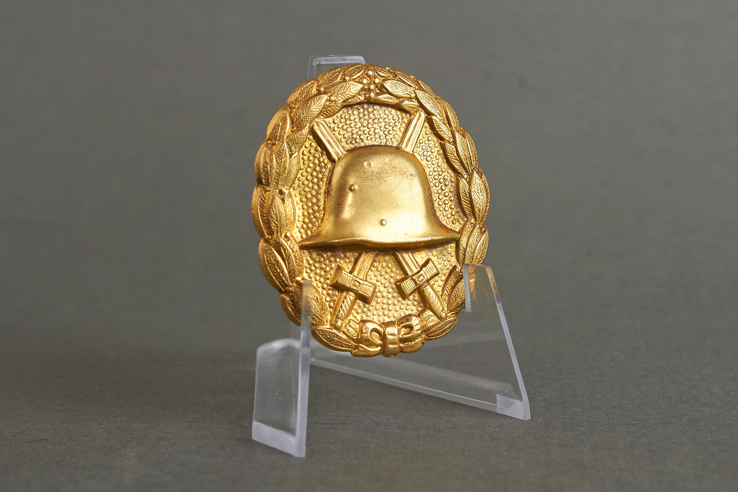 Wound Badge "Verwundetenabzeichen" in Gold. Original.