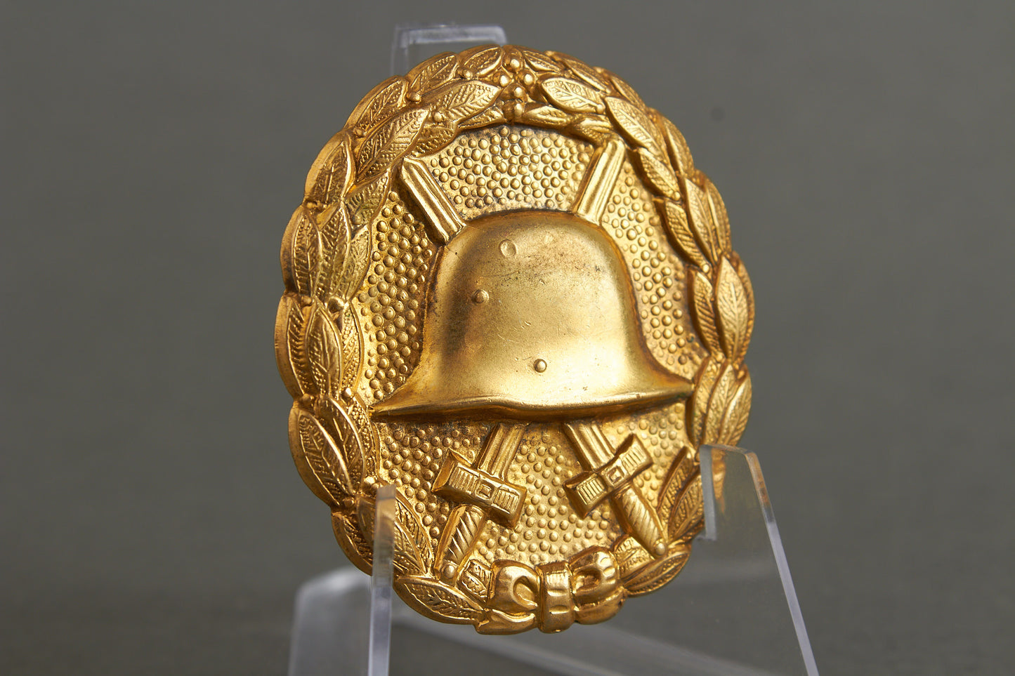 Wound Badge "Verwundetenabzeichen" in Gold. Original.