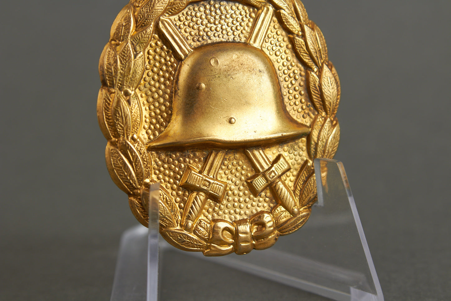 Wound Badge "Verwundetenabzeichen" in Gold. Original.