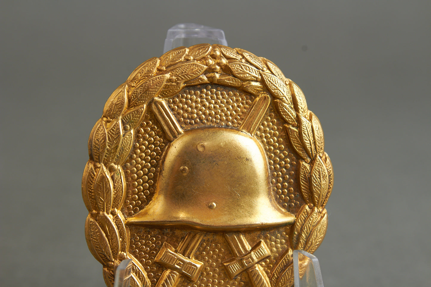 Wound Badge "Verwundetenabzeichen" in Gold. Original.
