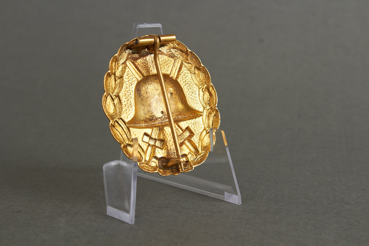 Wound Badge "Verwundetenabzeichen" in Gold. Original.