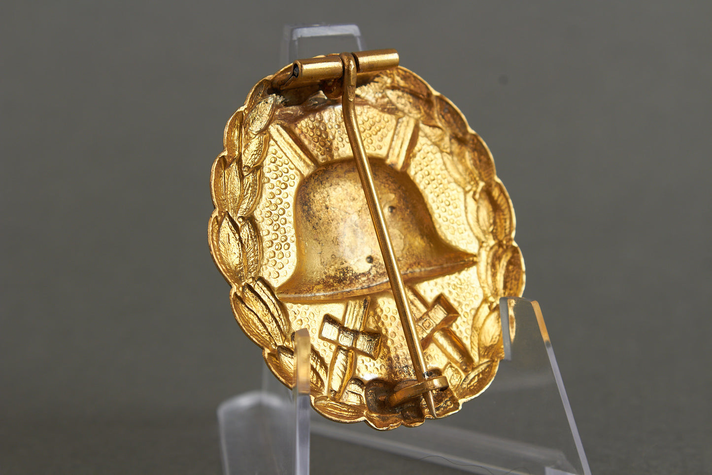 Wound Badge "Verwundetenabzeichen" in Gold. Original.