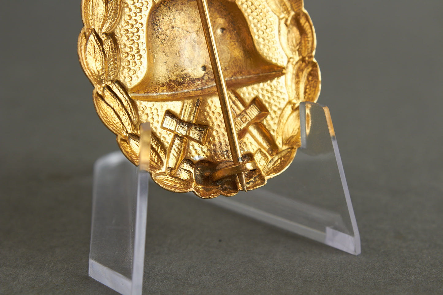 Wound Badge "Verwundetenabzeichen" in Gold. Original.