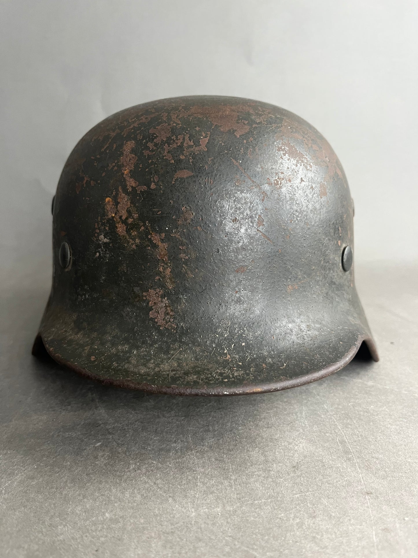 Wehrmacht M40 Helmet. Single Decal. Original.