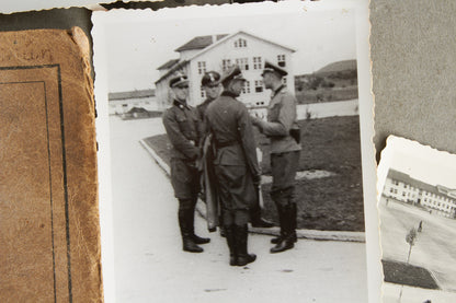 Schslewig Waffen-SS "Totenkopf" Soldbuch (SS-Pz.Gren. Ausb.u.Ers.Btl.3). Great Totenkopf pictures! Rare. Original.
