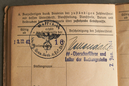 Schslewig Waffen-SS "Totenkopf" Soldbuch (SS-Pz.Gren. Ausb.u.Ers.Btl.3). Great Totenkopf pictures! Rare. Original.