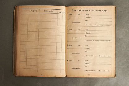 Schslewig Waffen-SS "Totenkopf" Soldbuch (SS-Pz.Gren. Ausb.u.Ers.Btl.3). Great Totenkopf pictures! Rare. Original.