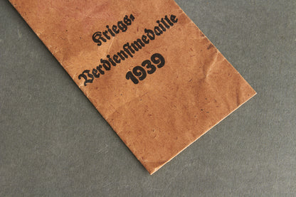 "Kriegsverdienstmedaille 1939" Envelope. Maker marked "Friedrich Orth". Original.